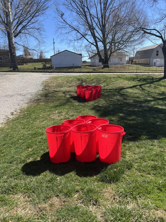 Yard pong